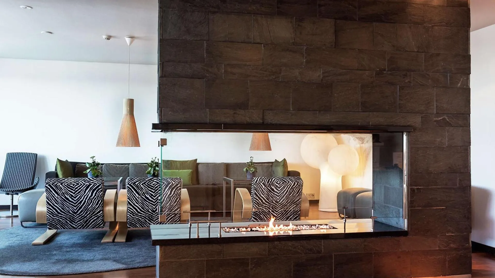 Hilton Helsinki Airport Hotel Vantaa 4*,