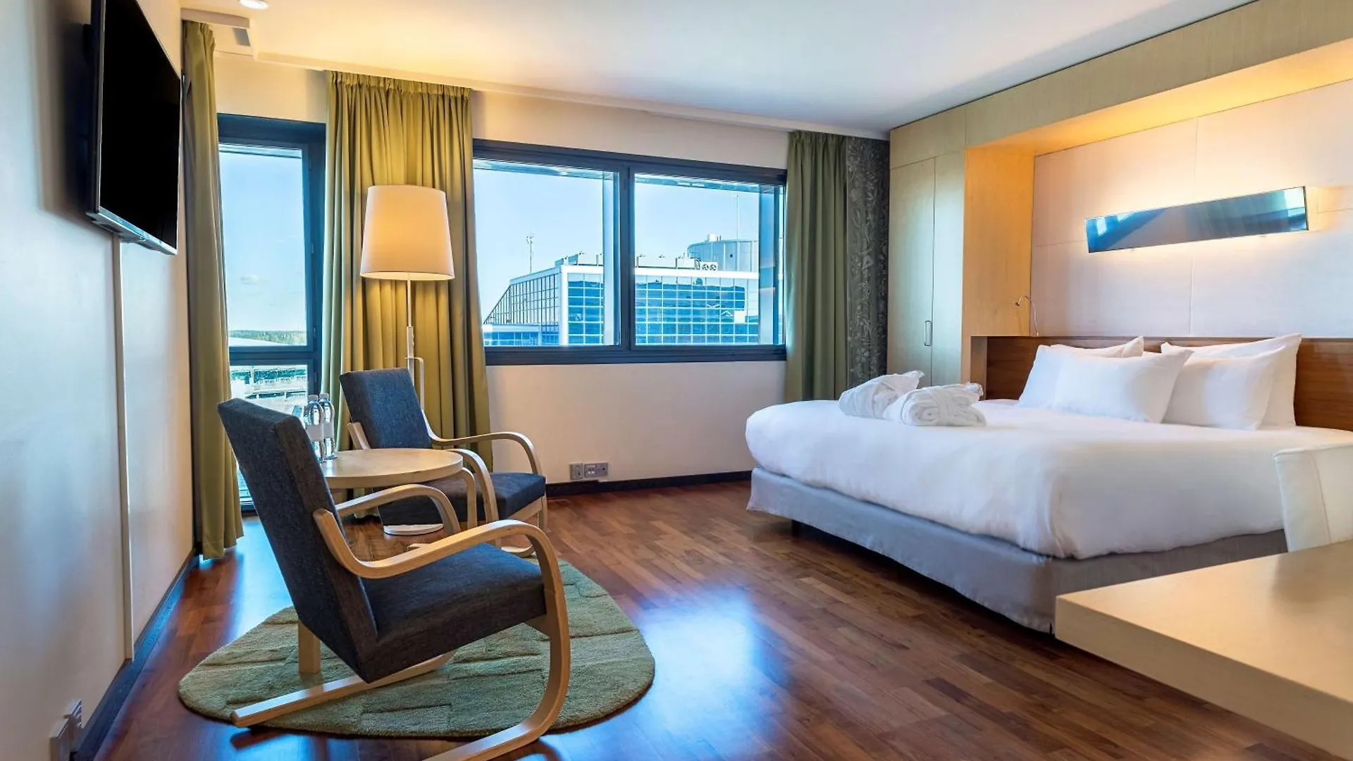 Hilton Helsinki Airport Hotel Vantaa 4*,  Finland