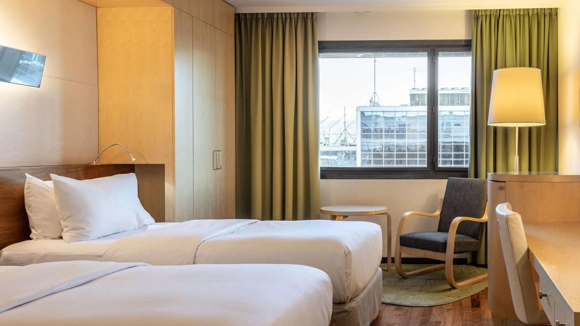 Hilton Helsinki Airport Hotel Vantaa 4*,  Finland