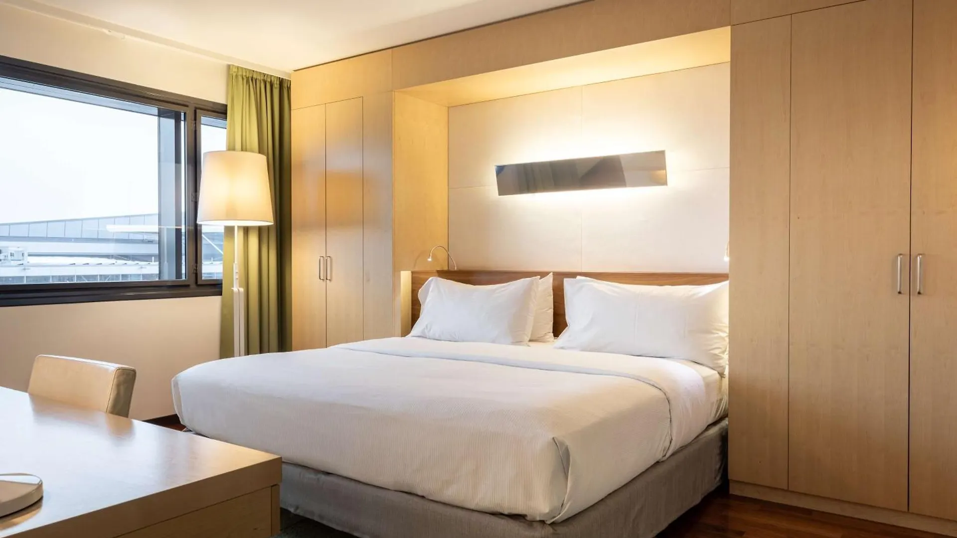 ****  Hilton Helsinki Airport Hotel Vantaa Finland