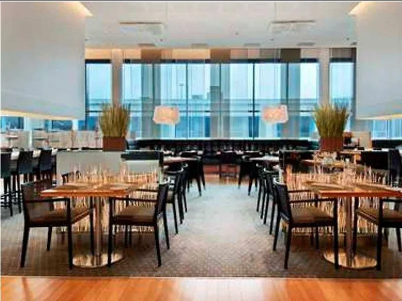 Hilton Helsinki Airport Hotel Vantaa 4*,  Finland