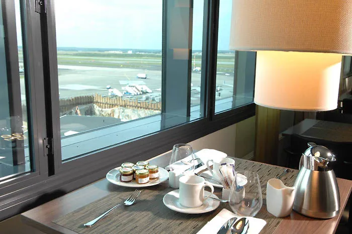 ****  Hilton Helsinki Airport Hotel Vantaa Finland