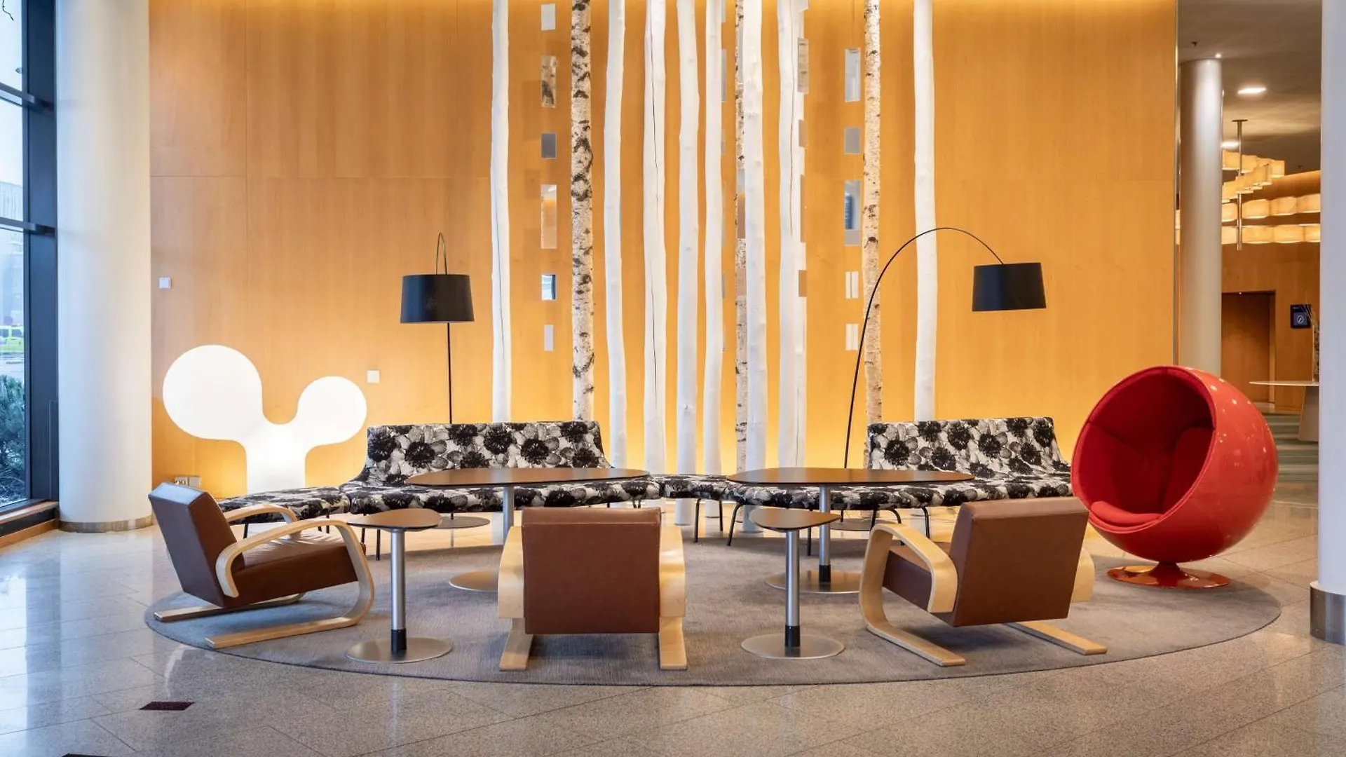 Hotel Hilton Helsinki Airport Vantaa 4*,
